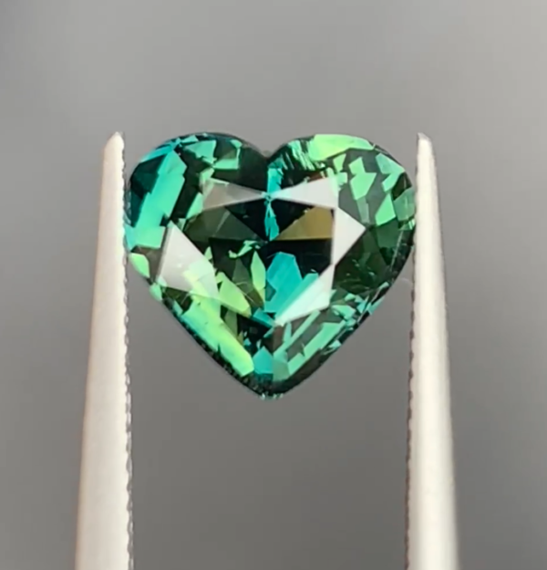 2.59 ctw Natural Bluish Green Sapphire
