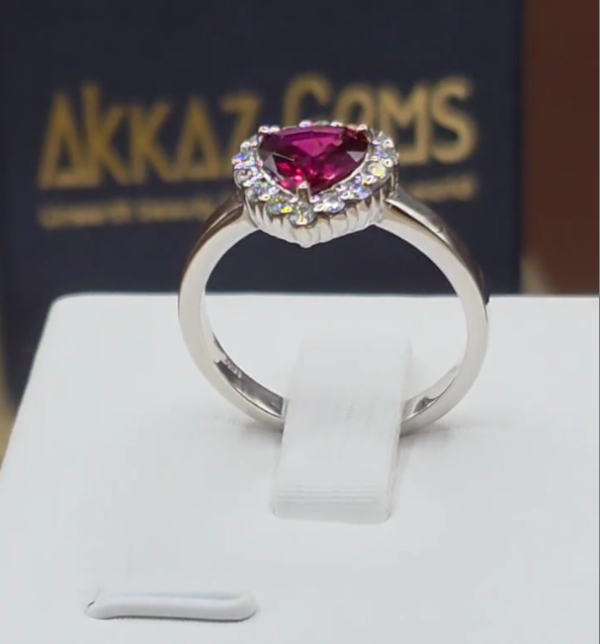 18k white gold ring